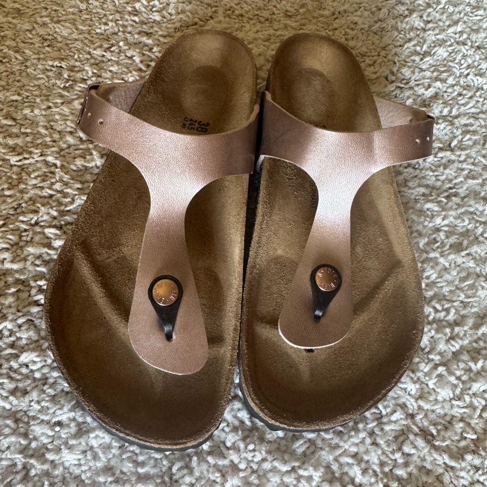 NWOT Birkenstock Gizeh Birko-Flor Copper - Size 38